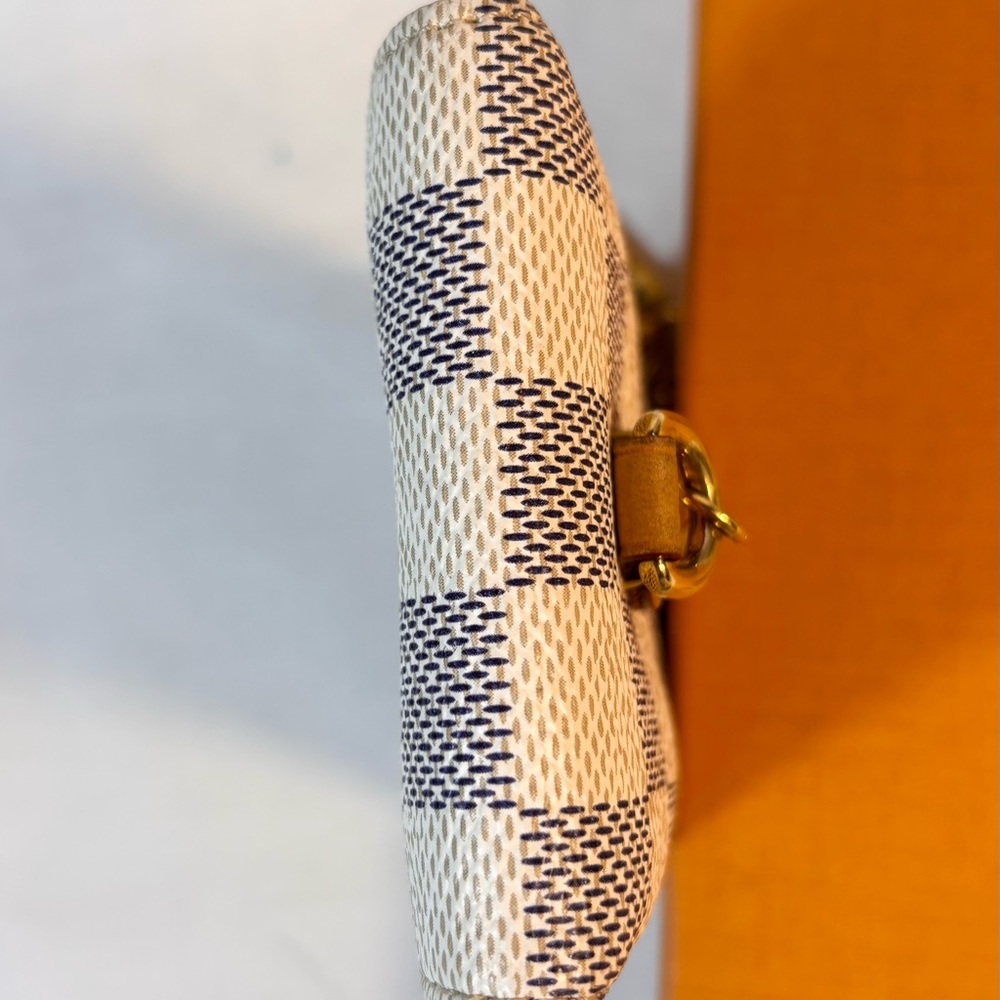 Louis Vuitton Azur Etui Telephone Mm - Picture 10 of 14